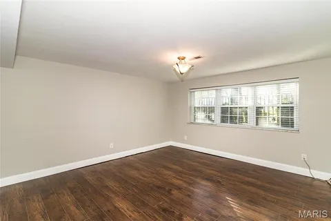 $3,695 | 123 Oakside Lane, St. Louis, MO 63122