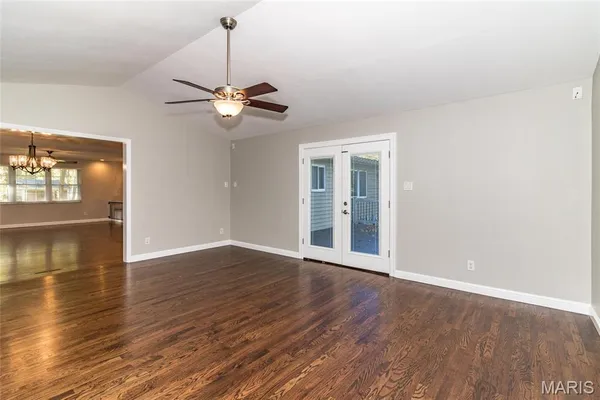 $3,695 | 123 Oakside Lane, St. Louis, MO 63122