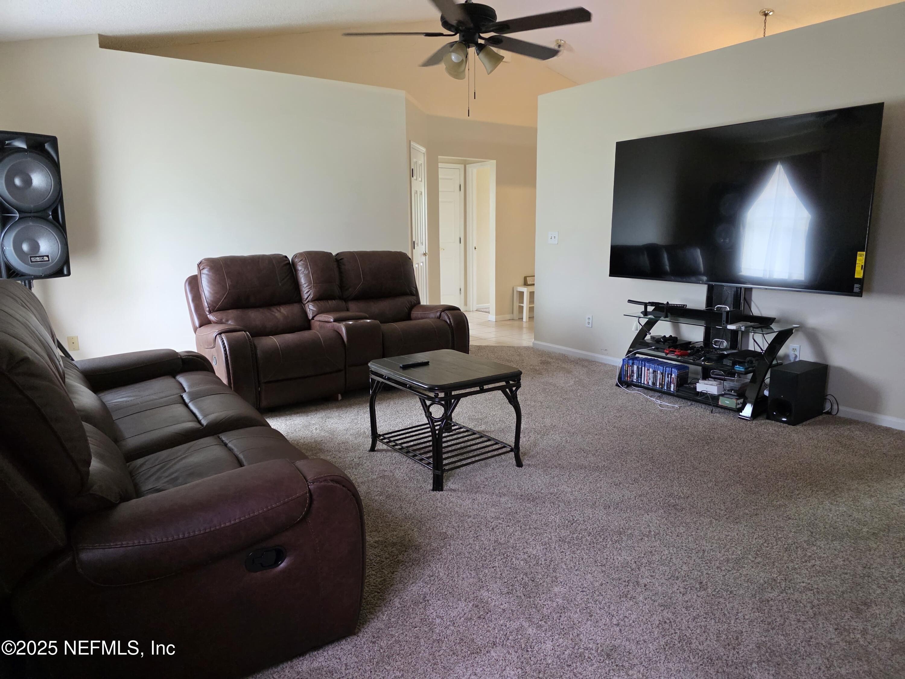 11325 Blossom Ridge Drive Jacksonville, FL 32218 - Photo 5 of 22 Living Room