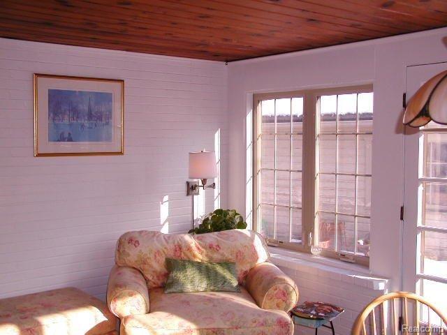 252 McMillan Road Grosse Pointe, MI 48236 - Photo 12 of 17 252 McMillan 011