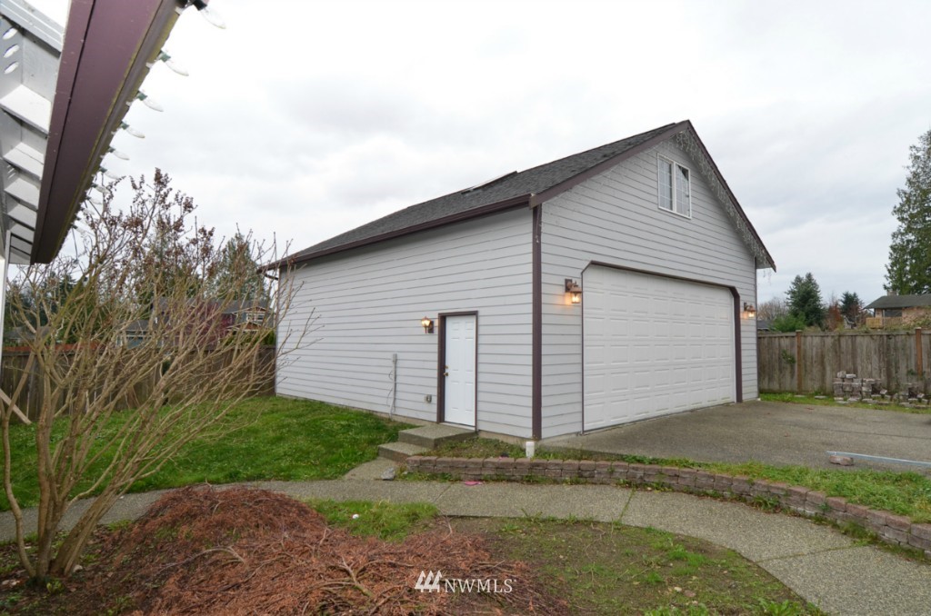 2407 Cedar Road Lake Stevens, WA 98258 - Photo 2 of 15