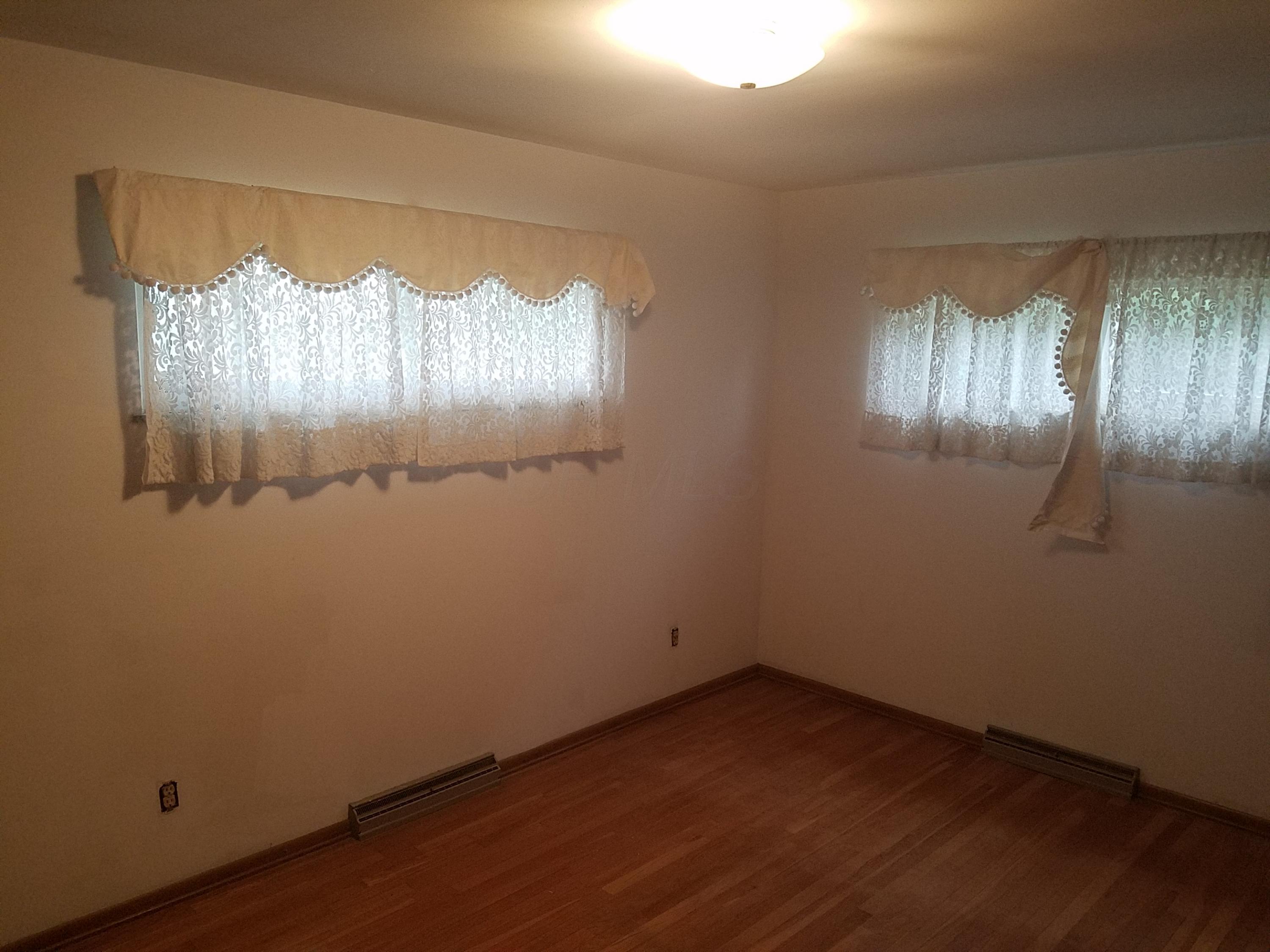 8120 Ridge Road Zanesville, OH 43701 - Photo 14 of 24