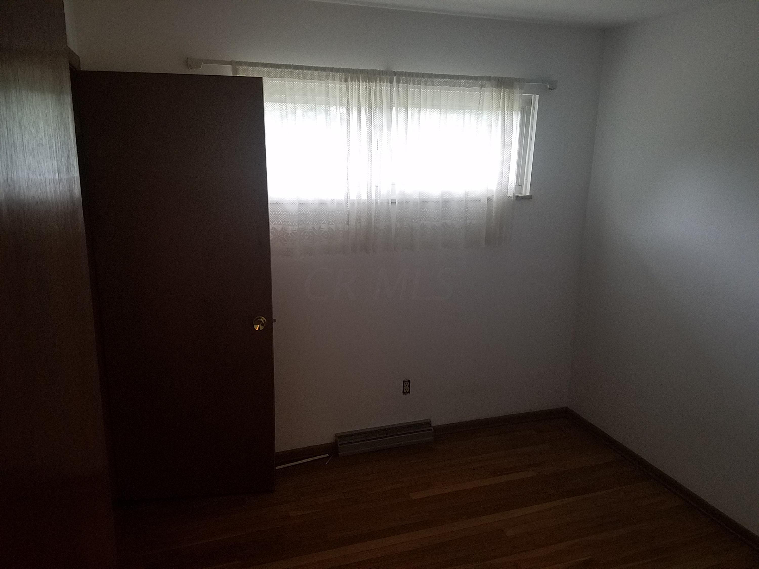 8120 Ridge Road Zanesville, OH 43701 - Photo 10 of 24