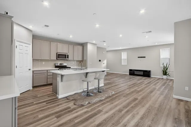 $582,000 | 9453 Del Seis Drive, Sacramento, CA 95829