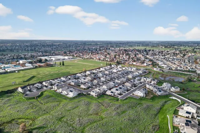 $582,000 | 9453 Del Seis Drive, Sacramento, CA 95829