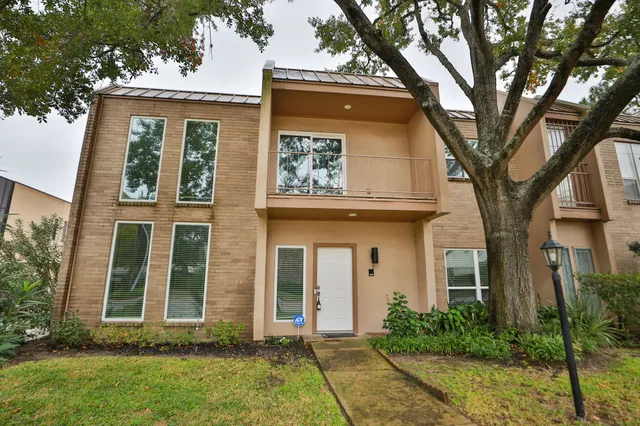 $2,800 | 1115 Augusta Drive, Unit A2, Houston, TX 77057