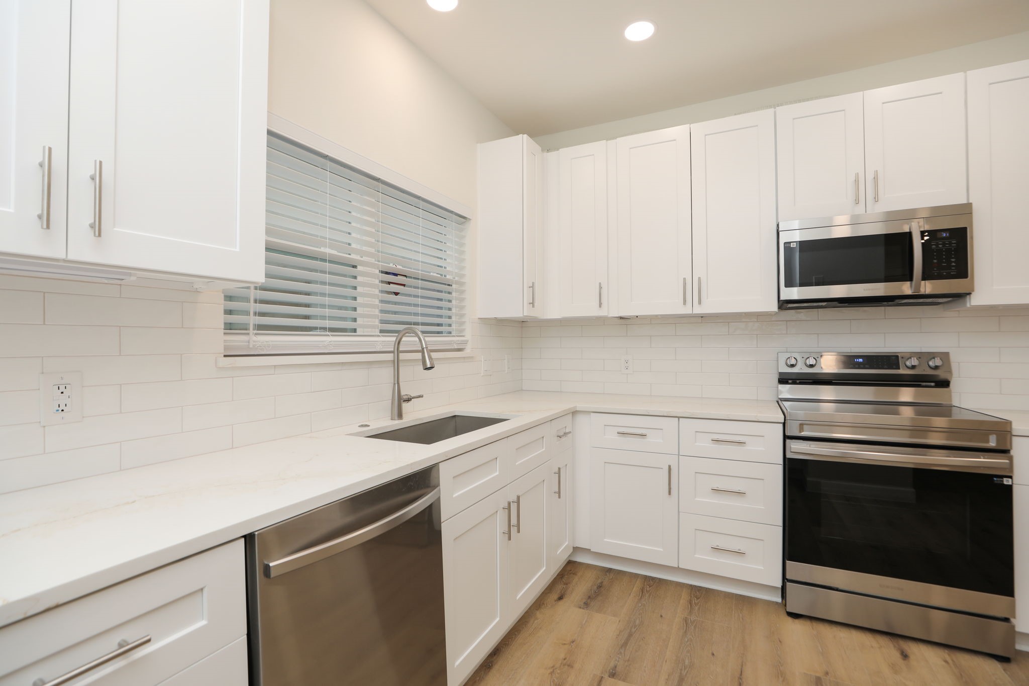 1115 Augusta Drive, Unit A2 Houston, TX 77057 - Photo 12 of 30