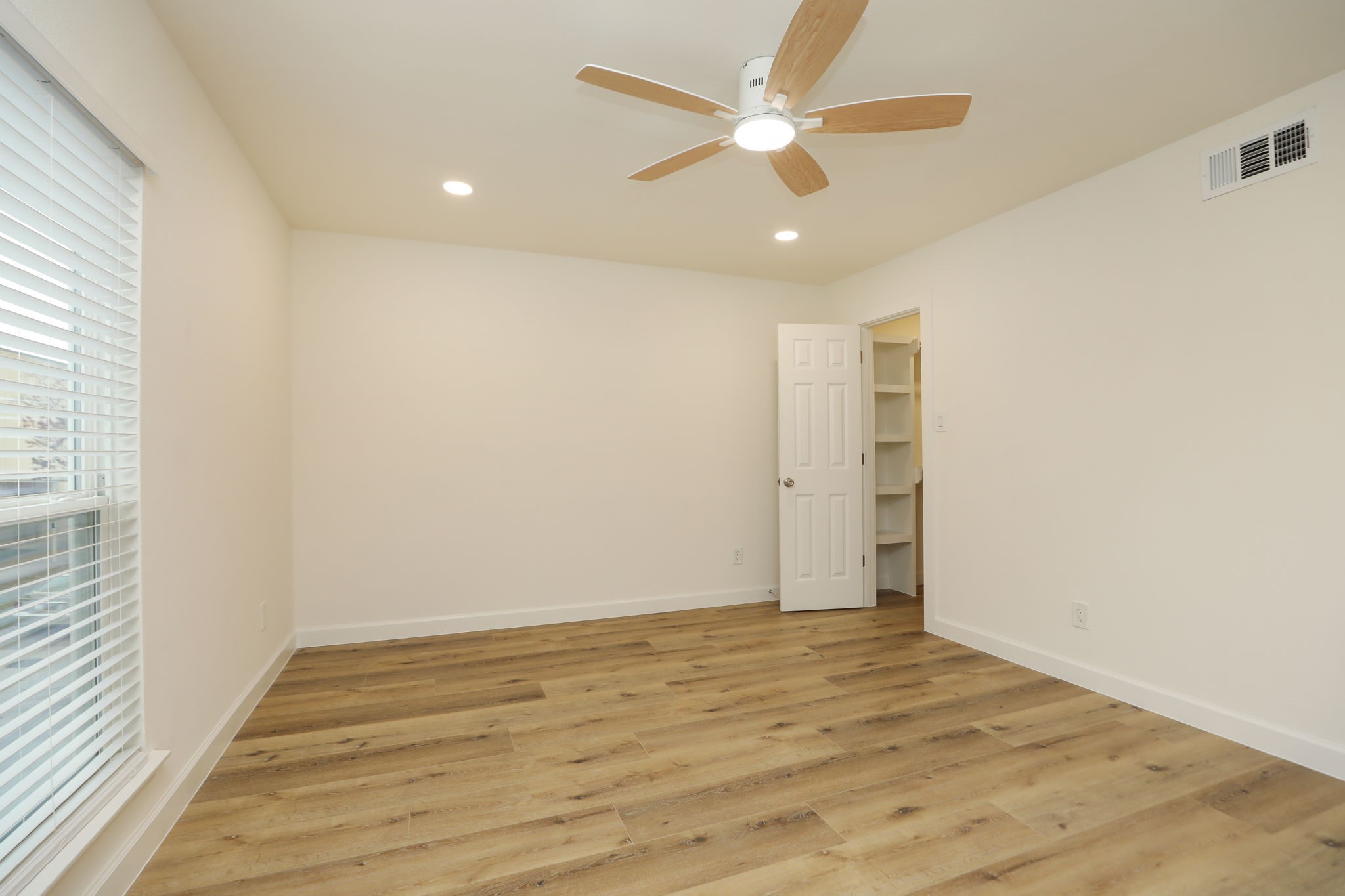 1115 Augusta Drive, Unit A2 Houston, TX 77057 - Photo 19 of 30