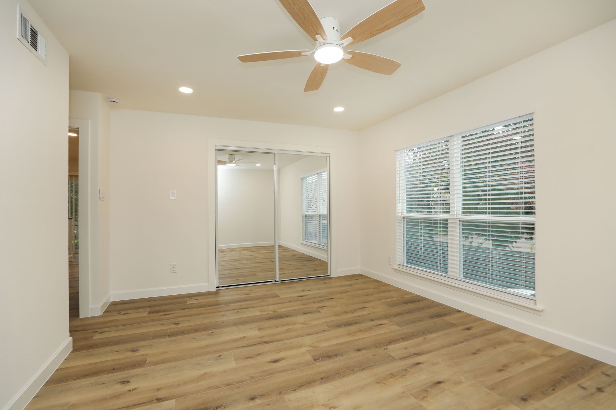 1115 Augusta Drive, Unit A2 Houston, TX 77057 - Photo 20 of 30