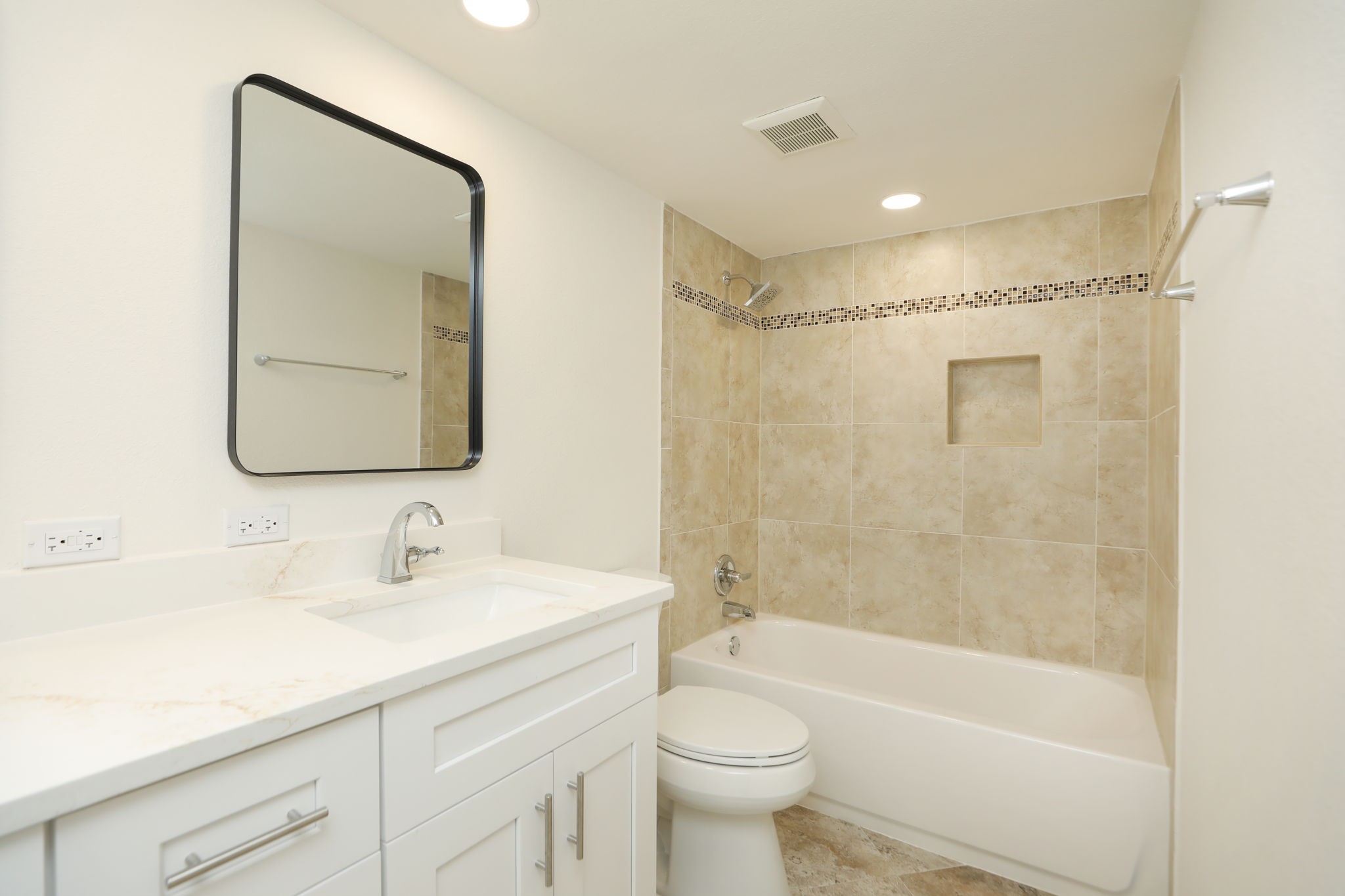 1115 Augusta Drive, Unit A2 Houston, TX 77057 - Photo 22 of 30