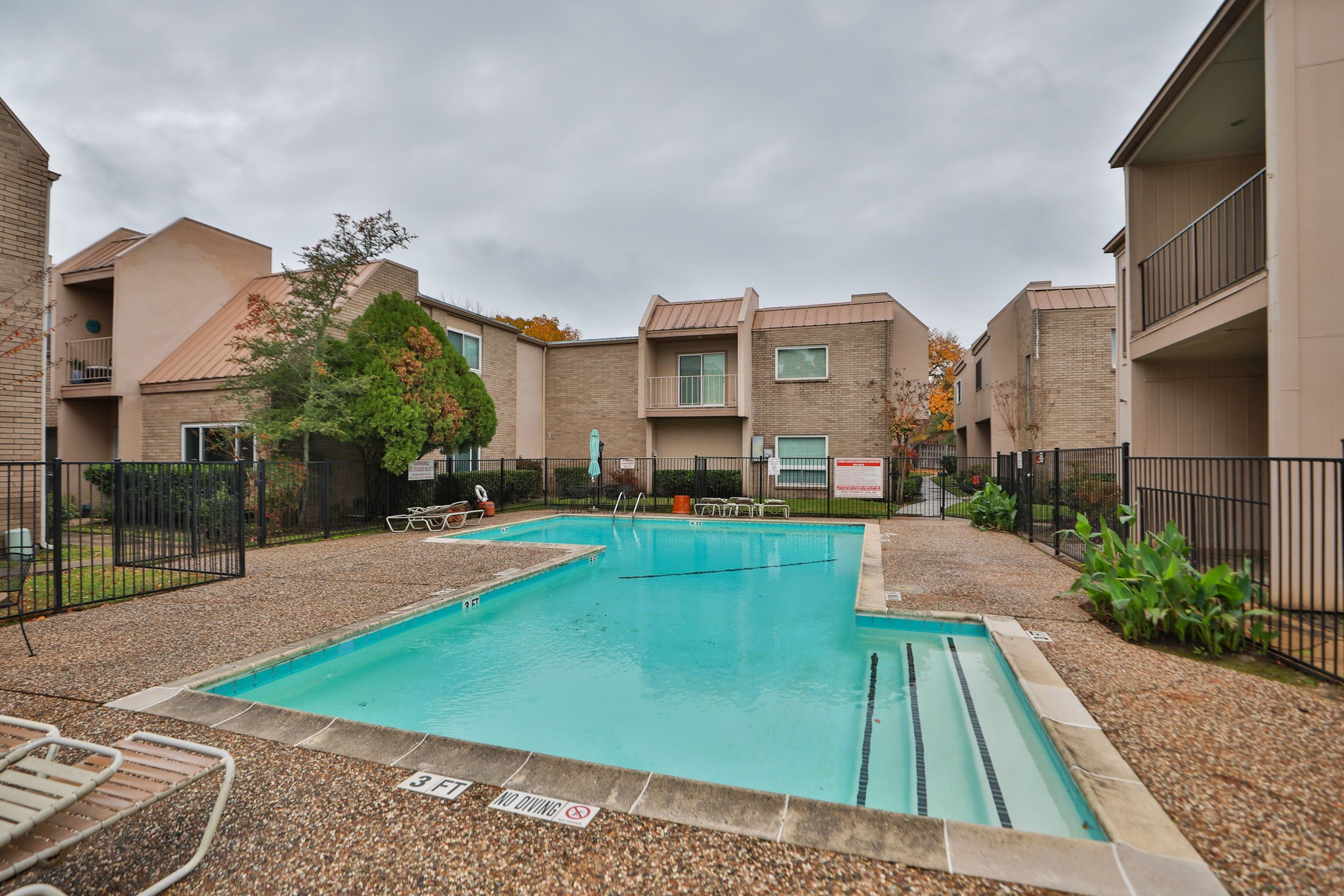 1115 Augusta Drive, Unit A2 Houston, TX 77057 - Photo 30 of 30 magnificent huge complex pool
