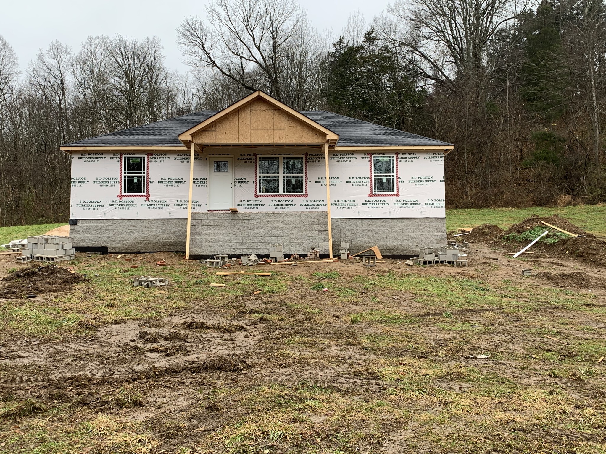 440 Leo Whitley Road Lafayette, TN 37083 - Photo 2 of 2 a front view of a house with a yard