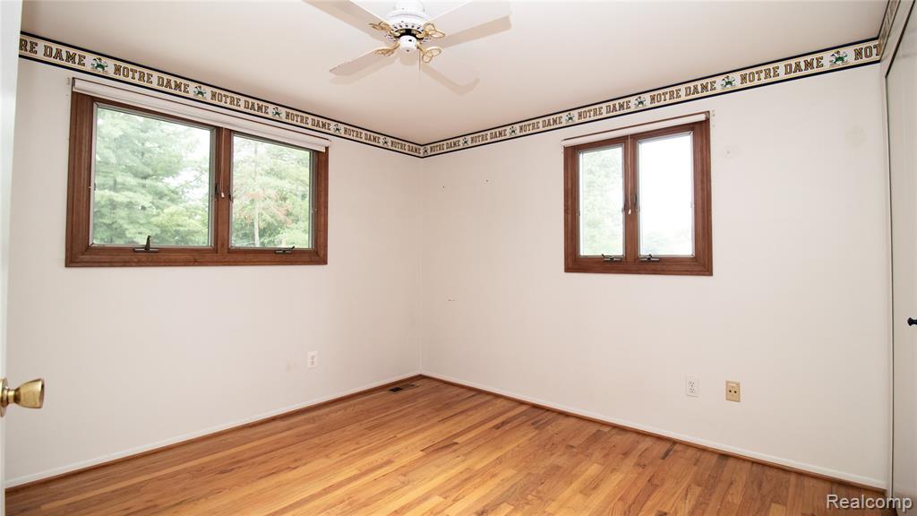 18717 Levan Road Livonia, MI 48152 - Photo 20 of 38