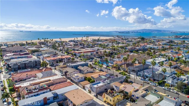 $3,950 | 1319 East Seal Way, Seal Beach, CA 90740