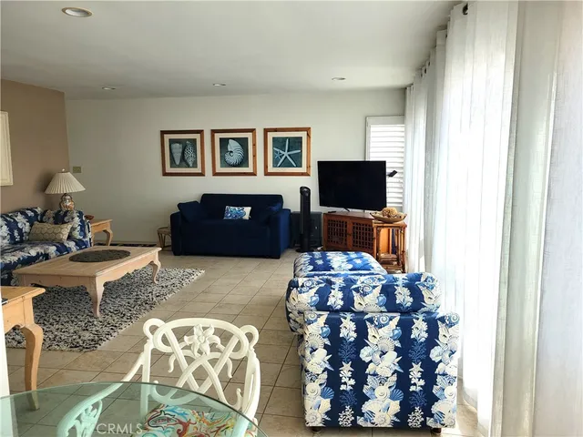 $3,950 | 1319 East Seal Way, Seal Beach, CA 90740