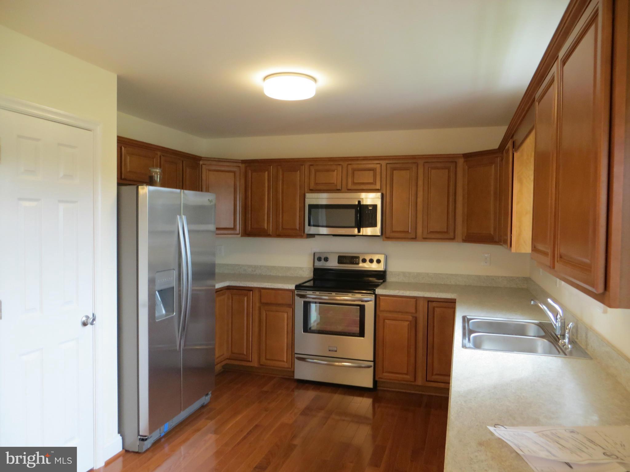 31253 Price Road Locust Grove, VA 22508 - Photo 5 of 24 Kitchen with Stainless Appliances