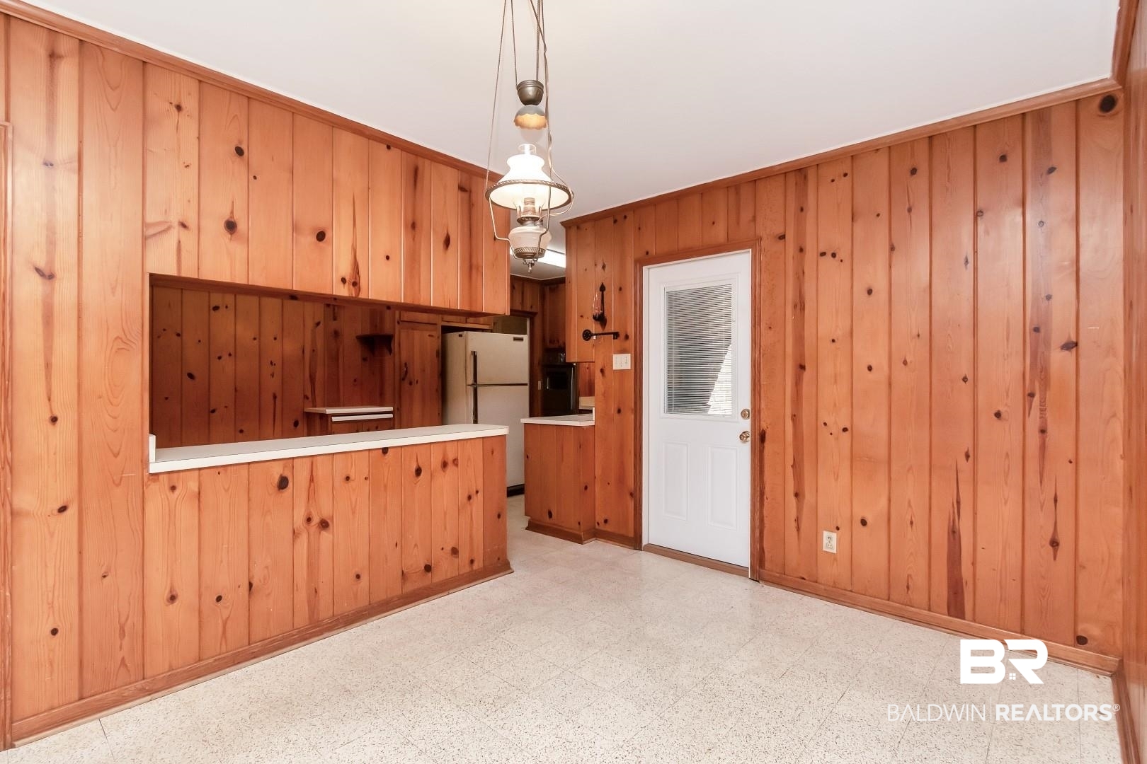 1502 Crestview Drive Mobile, AL 36693 - Photo 13 of 34