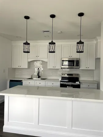 $2,375 | 2615 Campbell Street, Houston, TX 77026