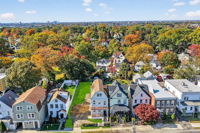 $3,000 | 44 Madeleine Avenue, Unit 2, New Rochelle, NY 10801