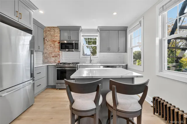 $3,000 | 44 Madeleine Avenue, Unit 2, New Rochelle, NY 10801