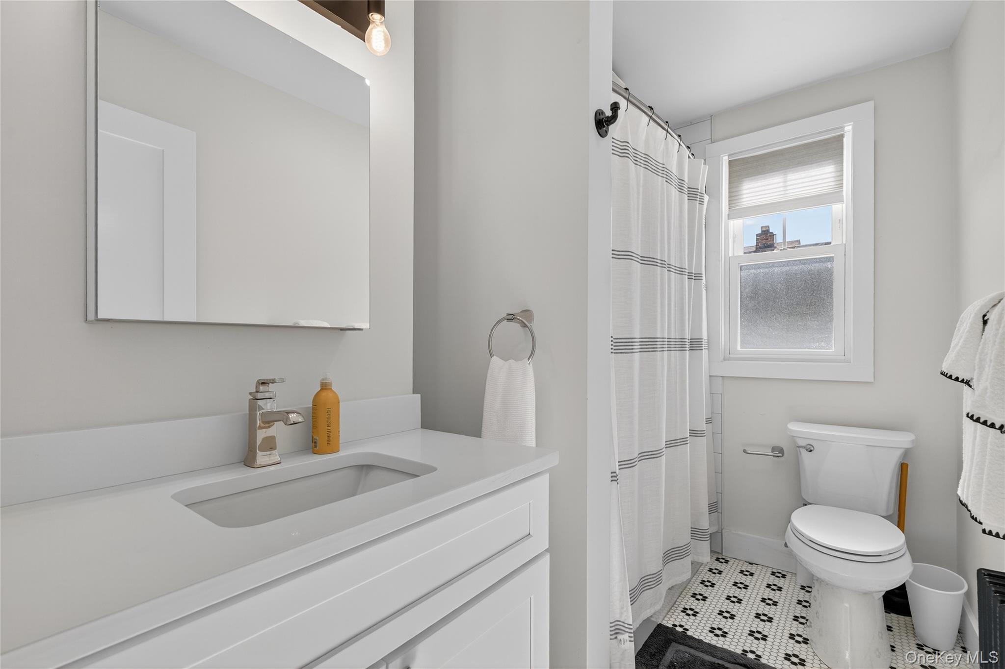 44 Madeleine Avenue, Unit 2 New Rochelle, NY 10801 - Photo 8 of 18