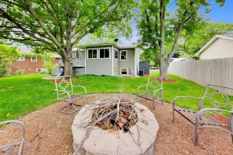 $499,000 | 2167 Midhurst Road, Downers Grove, IL 60516