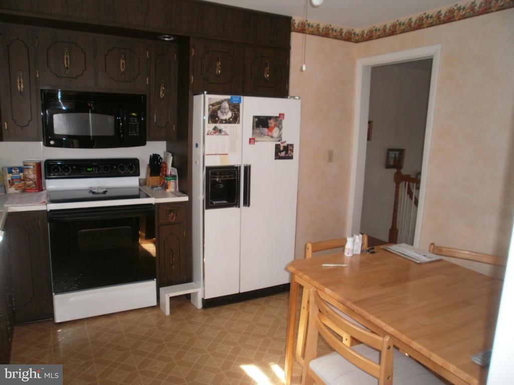 32 Heritage Road Akron, PA 17501 - Photo 5 of 17