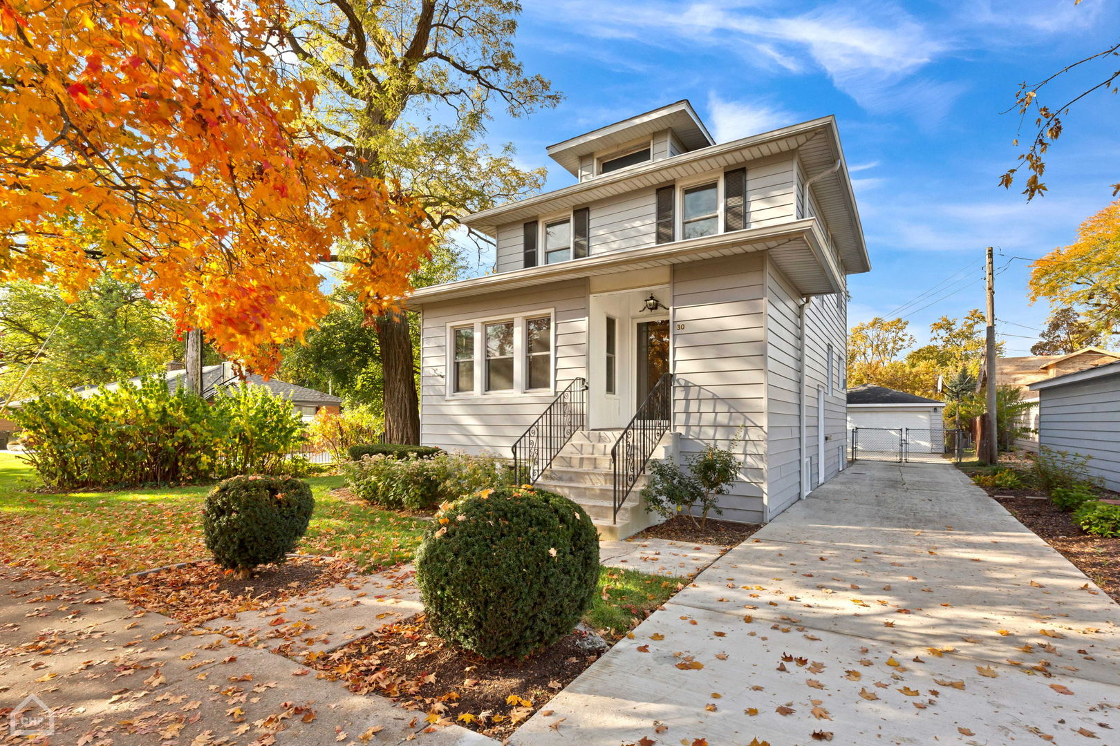 30 North Delaplaine Road Riverside, IL 60546 - Photo 1 of 21 a front view of a house with sitting area