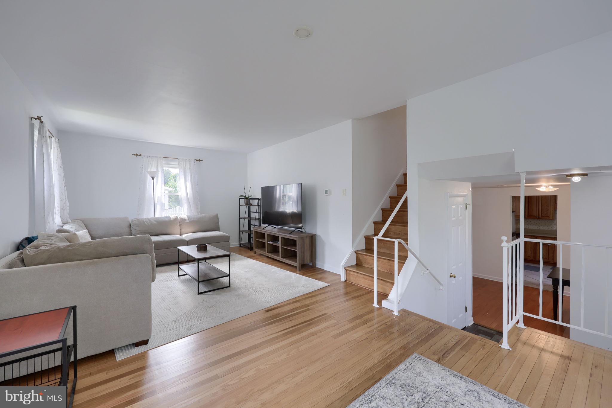 1604 Robert Road Lancaster, PA 17601 - Photo 6 of 36