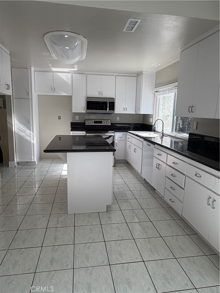 2866 Treeview Place Fullerton, CA 92835 - Photo 1 of 42