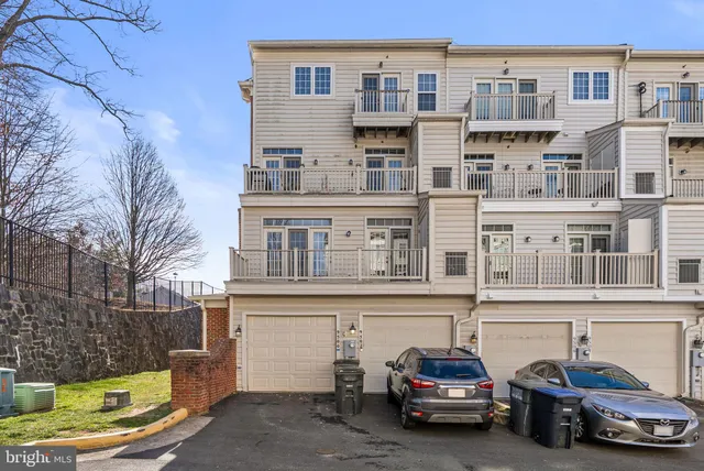 a car parked in front of a building