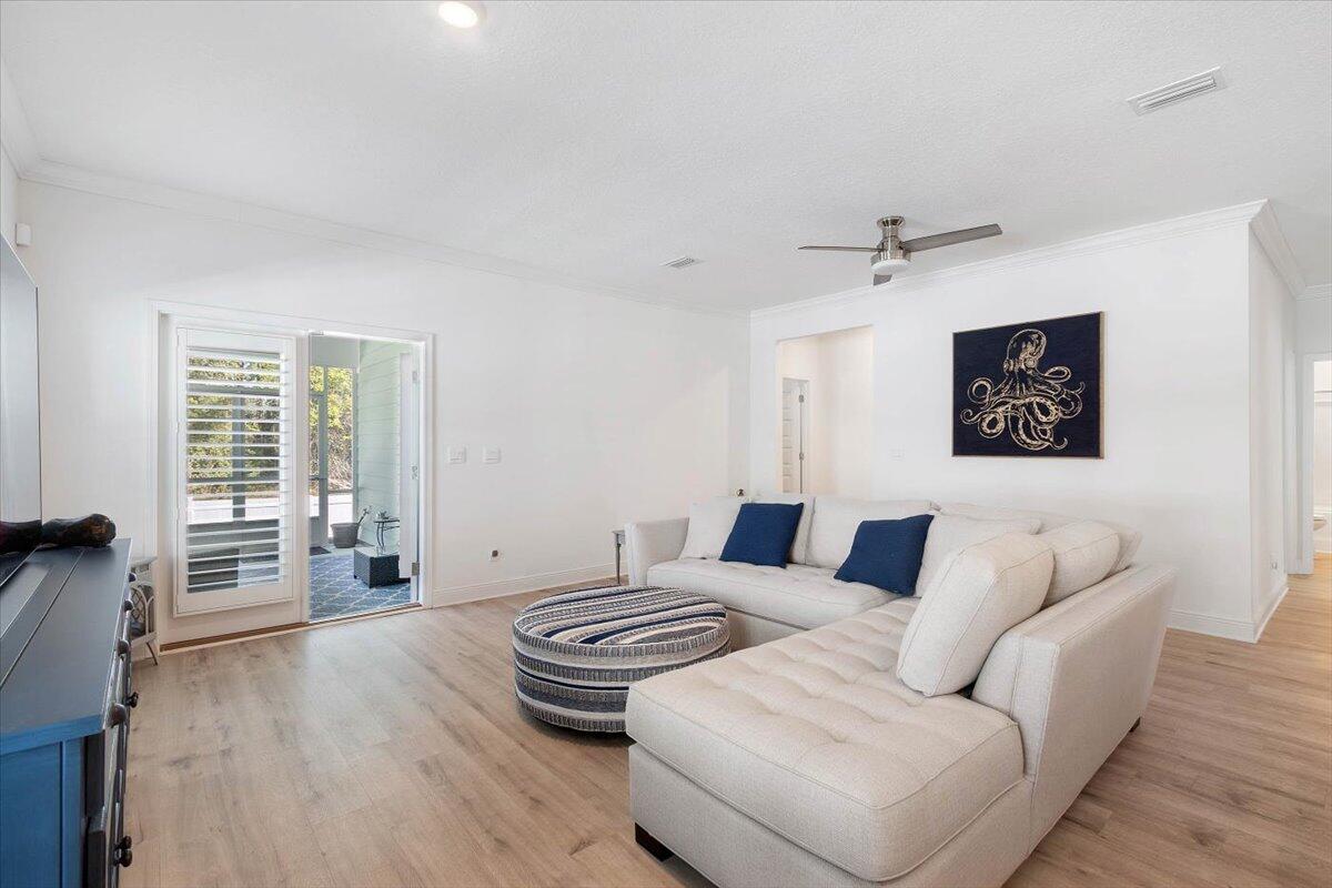 116 Piper Cove Santa Rosa Beach, FL 32459 - Photo 13 of 40 Modern Living Area