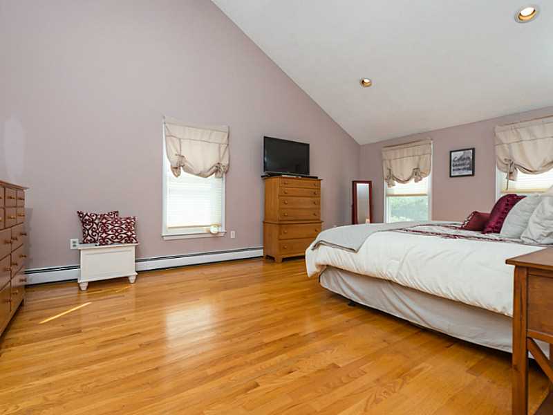414 New River Road Lincoln, RI 02838 - Photo 12 of 25 Master Bedroom.