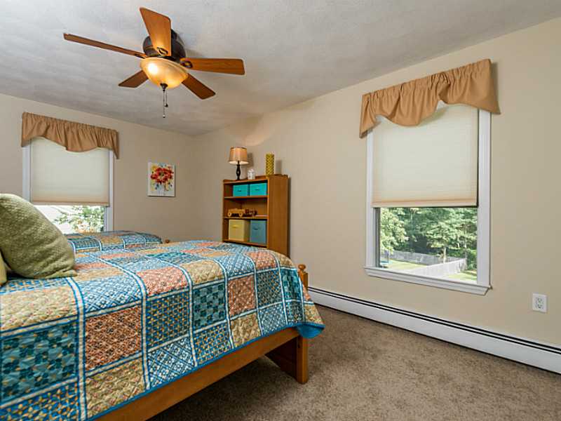 414 New River Road Lincoln, RI 02838 - Photo 17 of 25 Bedroom.