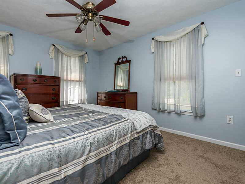 414 New River Road Lincoln, RI 02838 - Photo 18 of 25 Bedroom.