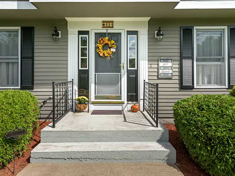 414 New River Road Lincoln, RI 02838 - Photo 2 of 25 Exterior Front.