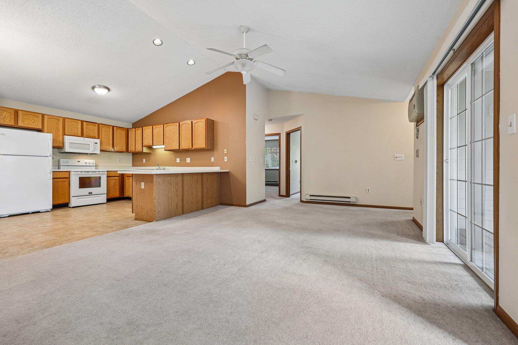 509 Lawson School Road, Unit 4 Delavan, WI 53115 - Photo 3 of 30 Great Room