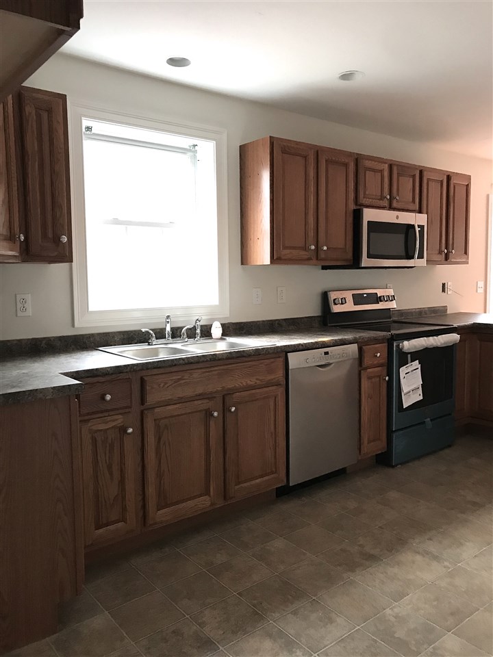 301 Shaw Road Northfield, NH 03276 - Photo 5 of 21