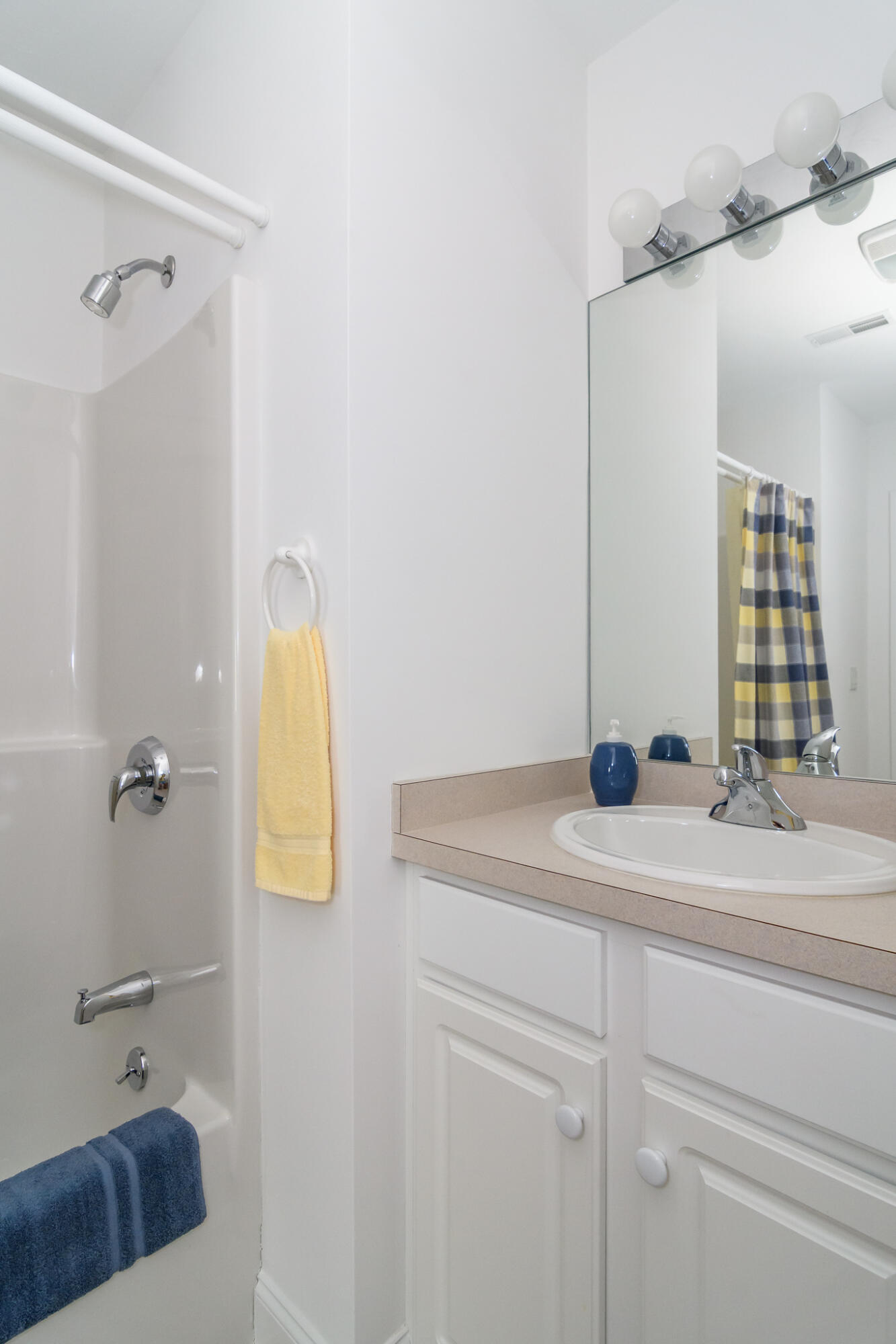 6 Hollyhock Knoll Court Buzzards Bay, MA 02532 - Photo 20 of 27 Bath A_WEB (3)