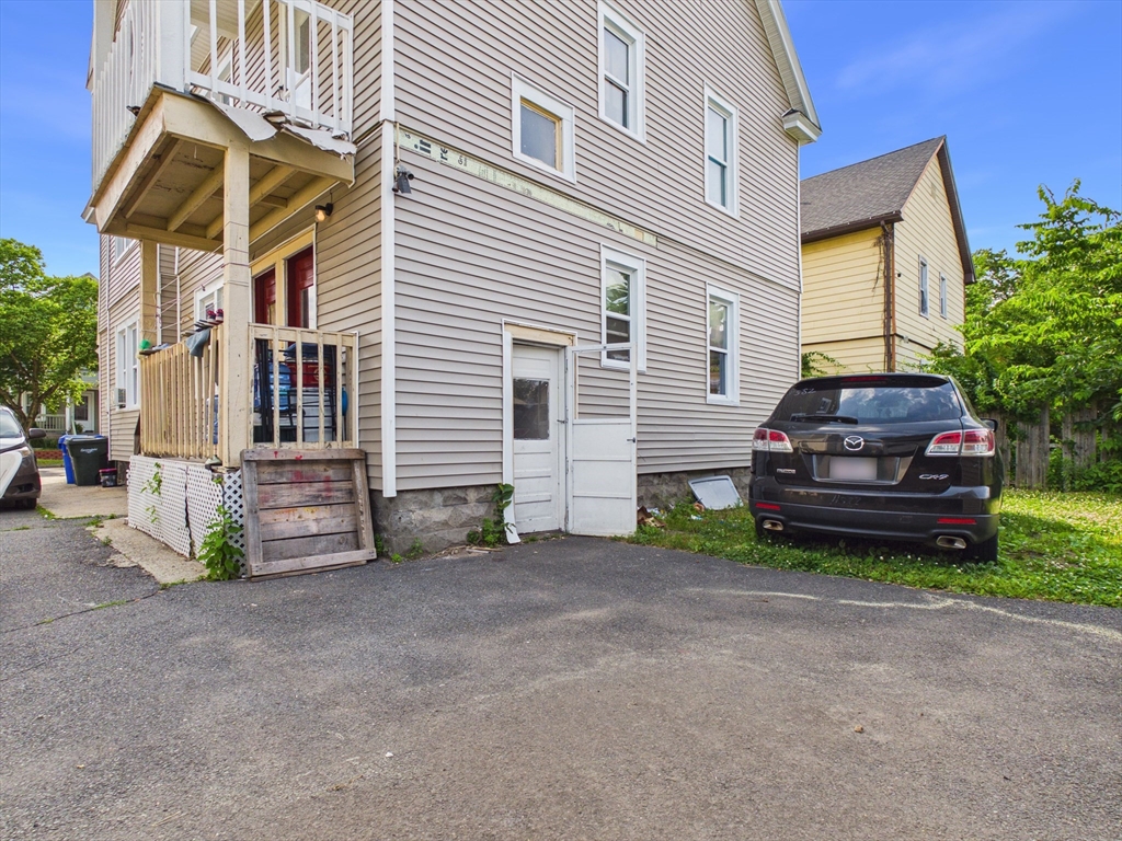 21-23 Draper Street Springfield, MA 01108 - Photo 5 of 7