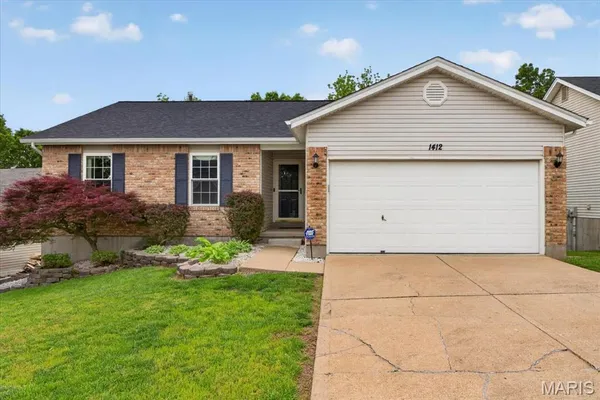 $335,000 | 1412 Apple Ridge Court, Arnold, MO 63010
