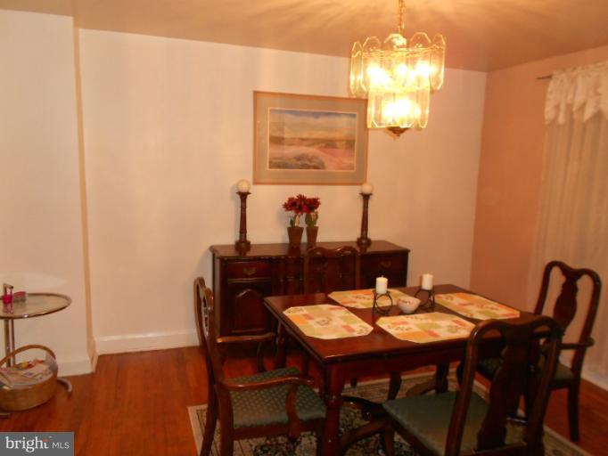 916 Reverdy Road Baltimore, MD 21212 - Photo 5 of 19 Dining Room