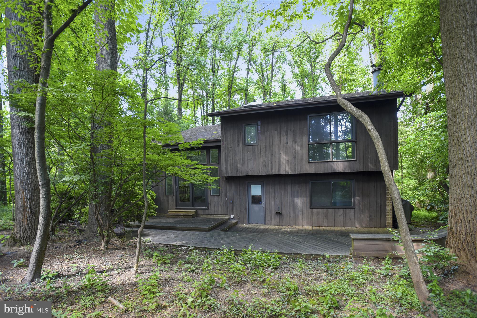 7917 Old Falls Road McLean, VA 22102 - Photo 2 of 35 Gallery Image 2