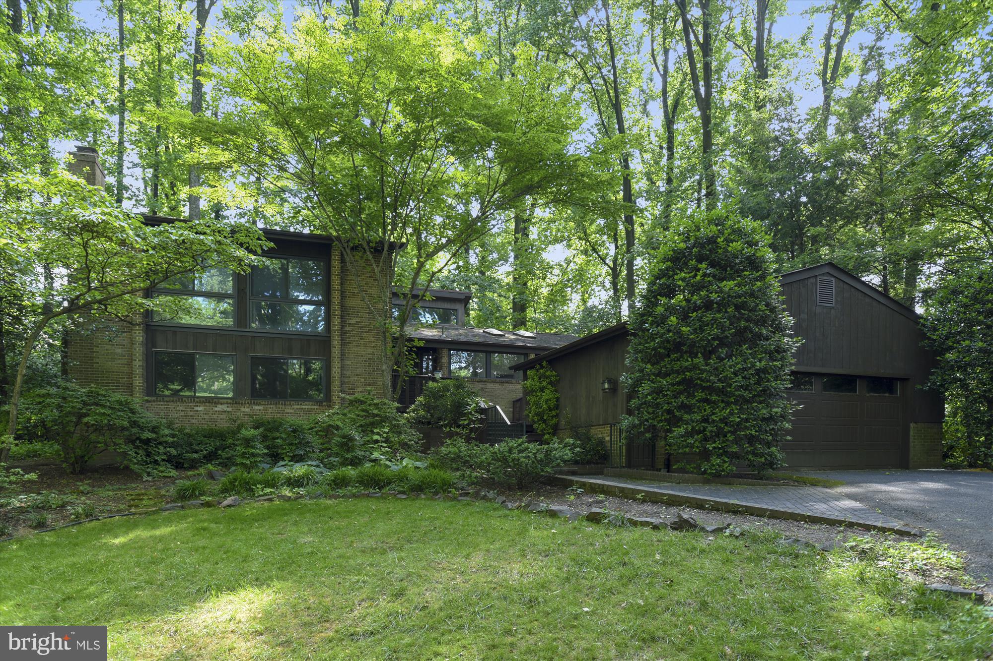 7917 Old Falls Road McLean, VA 22102 - Photo 23 of 35 Gallery Image 23