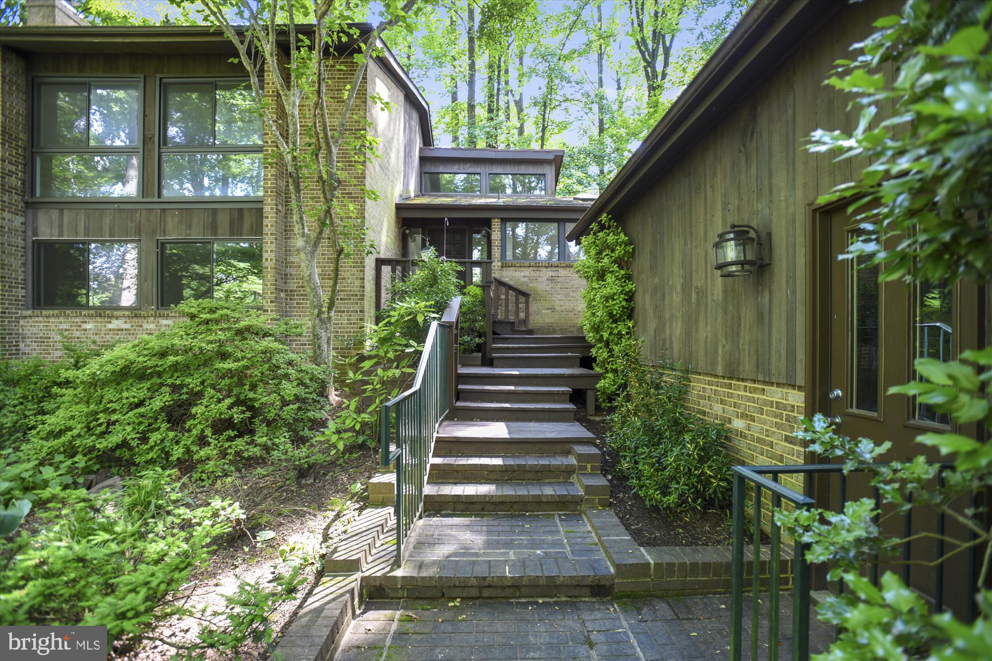 7917 Old Falls Road McLean, VA 22102 - Photo 31 of 35 Gallery Image 31
