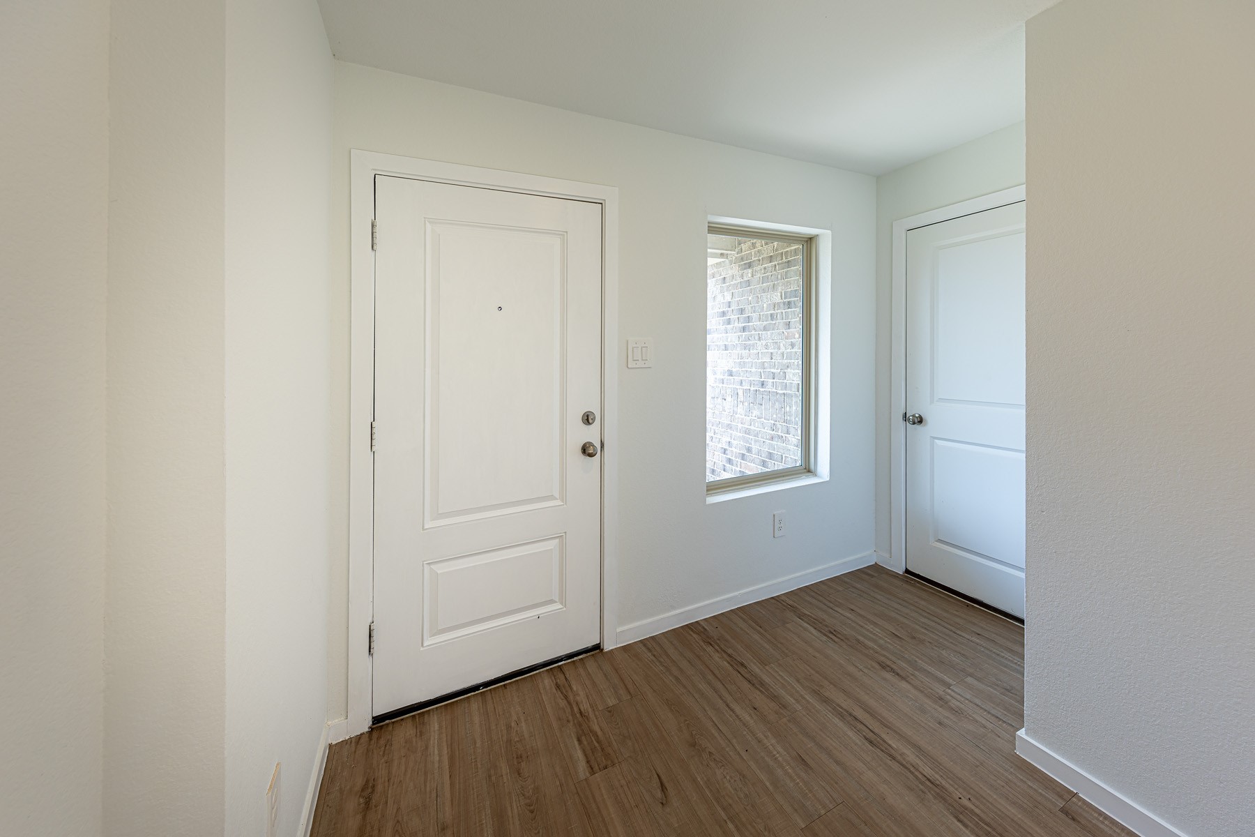 2430 Ridge Oak Drive Conroe, TX 77301 - Photo 6 of 38 Gallery Image 6