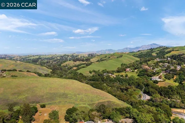 $1,649,000 | 607 Rheem Boulevard, Moraga, CA 94556