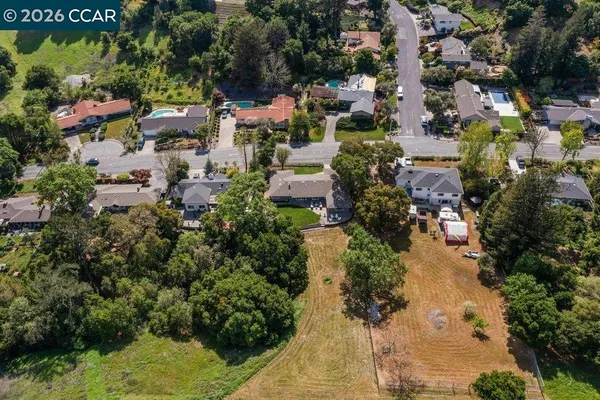 $1,649,000 | 607 Rheem Boulevard, Moraga, CA 94556