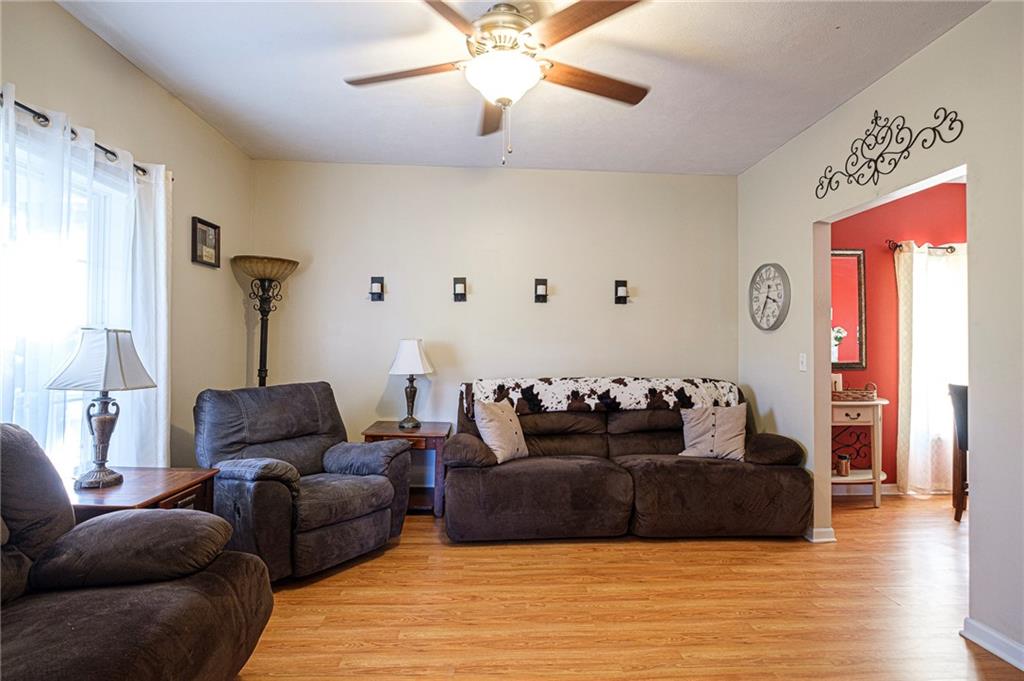 627 Harmony Road Baden, PA 15005 - Photo 10 of 25 Gallery Image 10