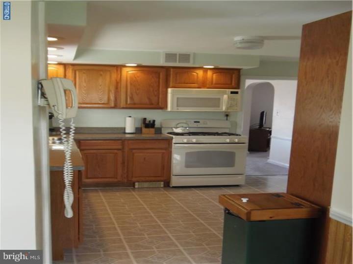307 Wyndmoor Road Springfield, PA 19064 - Photo 11 of 25